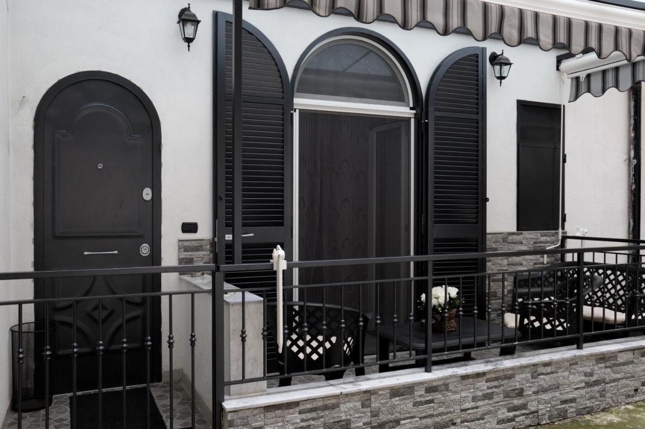 Casa Vacanze Sannazzaro 70 Naples Exterior photo